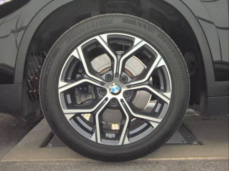 2021 BMW X1 sDrive28i