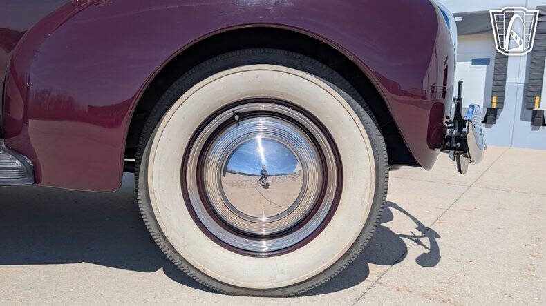 1940 Ford Deluxe