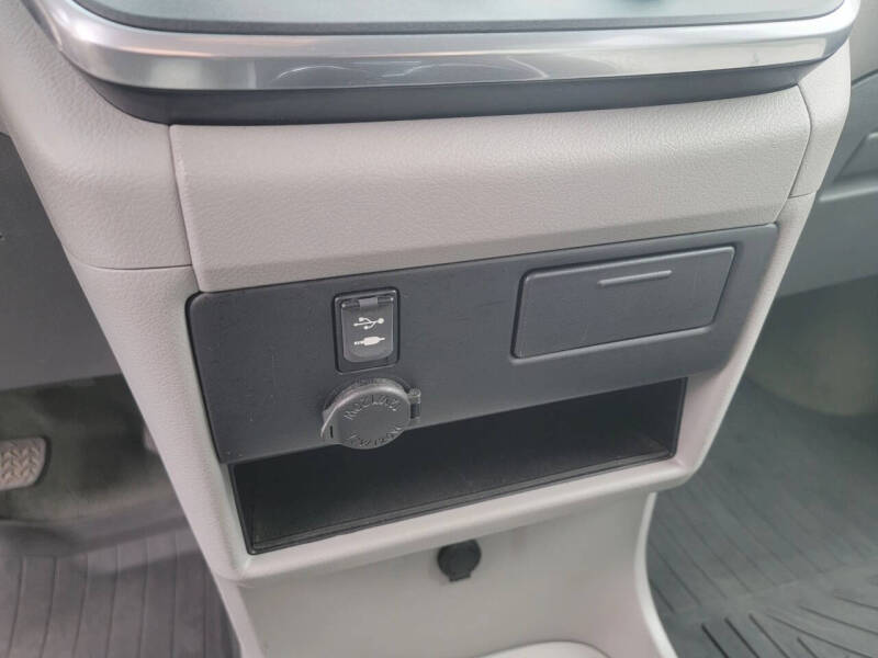 2017 Toyota Sienna LE 7-Passenger