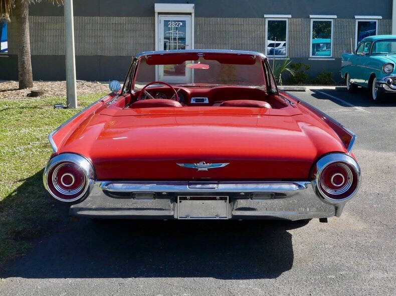 1962 Ford Thunderbird