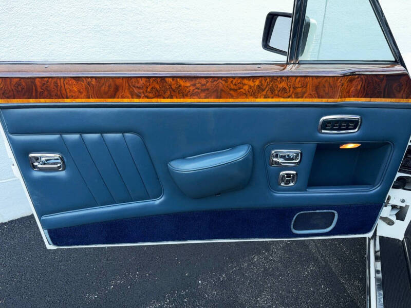 1989 Rolls-Royce Corniche