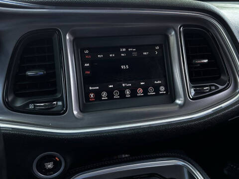 2020 Dodge Challenger SXT