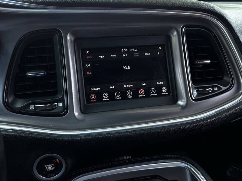 2020 Dodge Challenger SXT