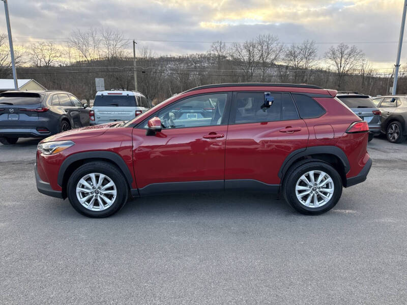 2022 Toyota Corolla Cross LE