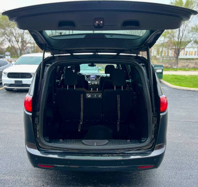 2019 Chrysler Pacifica Touring Plus