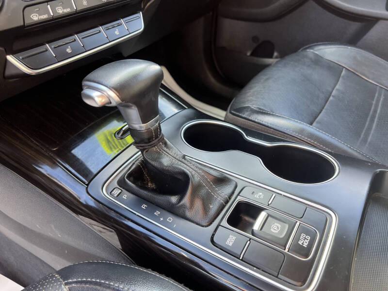 2019 Kia Sorento EX V6