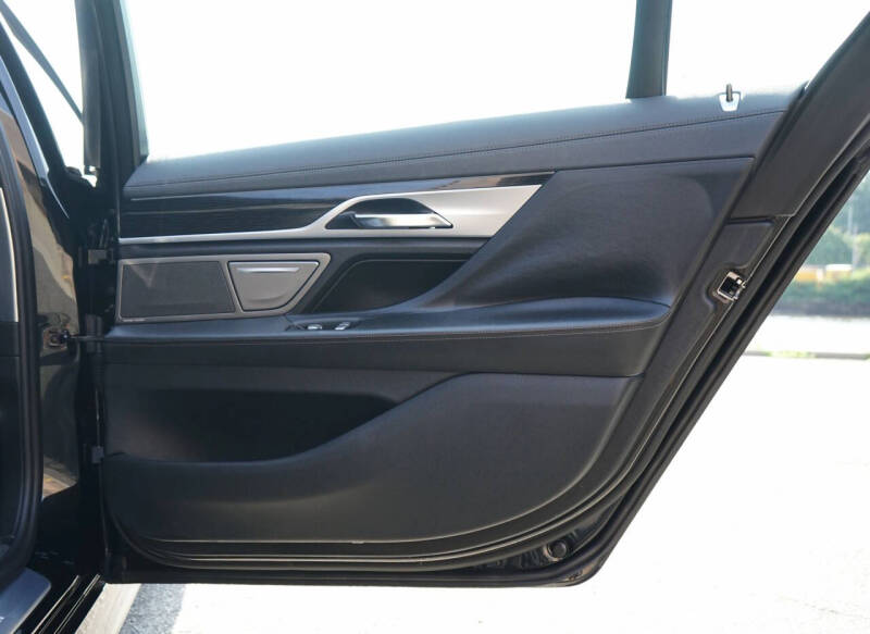 2018 BMW 7 Series 740i