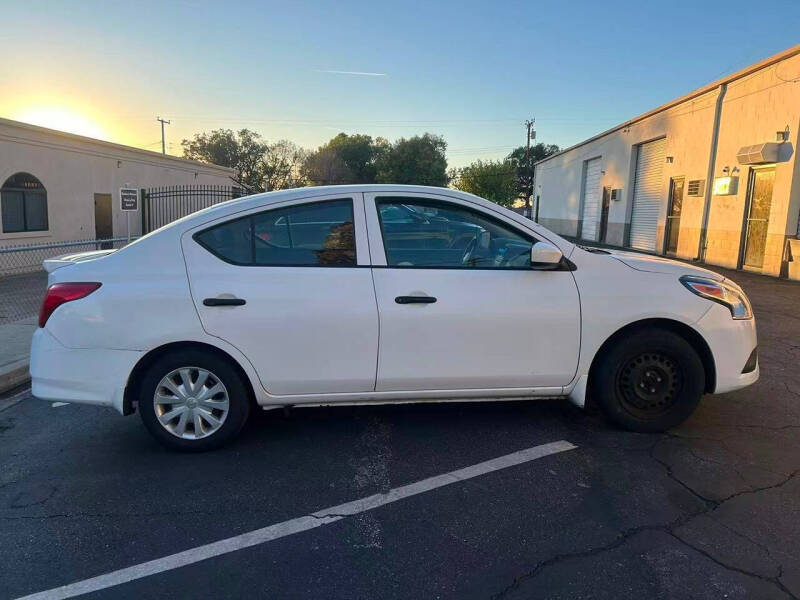 2017 Nissan Versa 1.6 S Plus