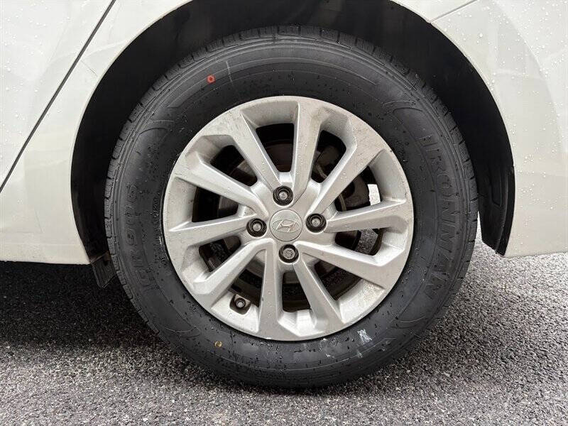 2022 Hyundai Accent SEL