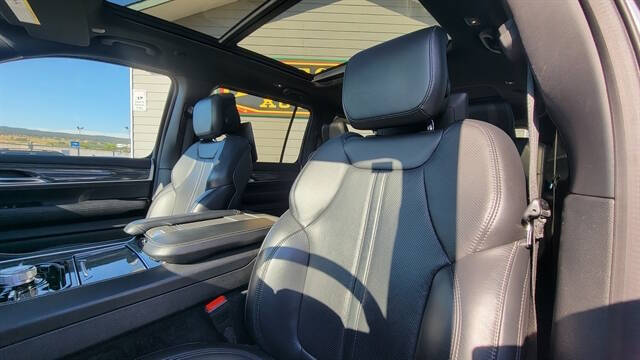 2022 Jeep Wagoneer Series III