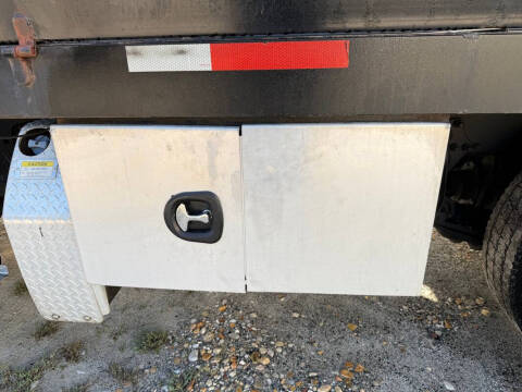 2021 Freightliner M2 106