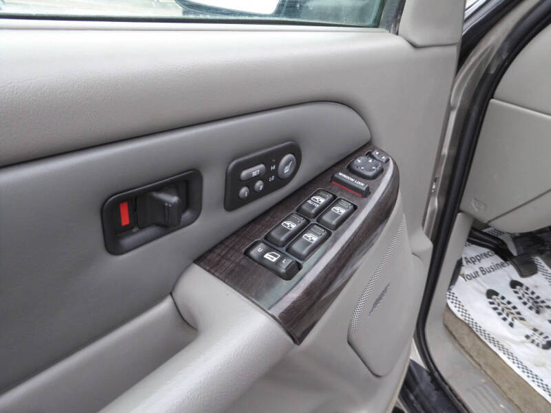 2002 GMC Yukon XL Denali