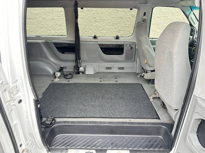2008 Ford E-Series E-150 XLT