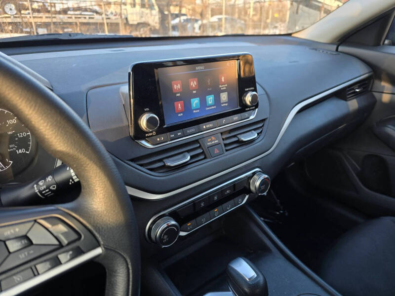 2022 Nissan Altima 2.5 S