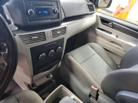 2009 Volkswagen Routan S