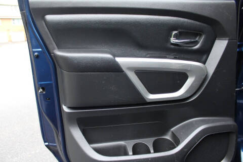 2018 Nissan Titan SV