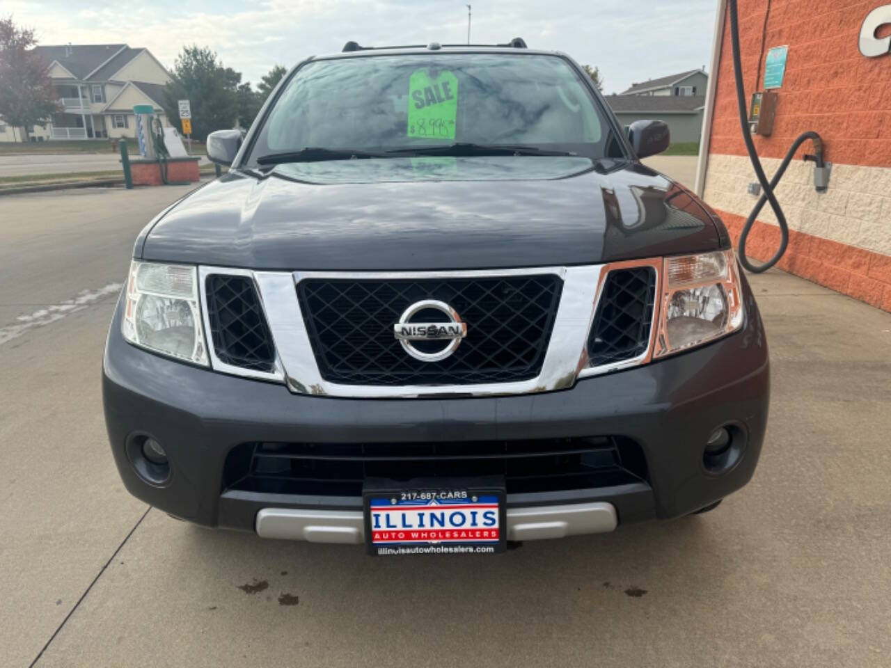 2011 Nissan Pathfinder for sale at Illinois Auto Wholesalers in Tolono, IL