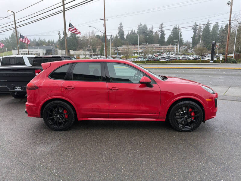 2016 Porsche Cayenne GTS