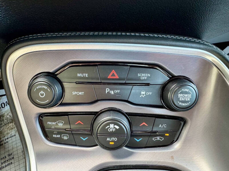 2019 Dodge Challenger SXT