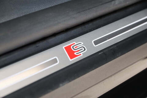 2024 Audi SQ8 4.0T quattro Premium Plus