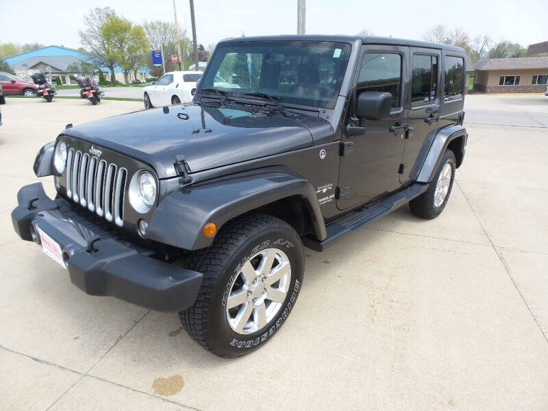 Used 2017 Jeep Wrangler Unlimited Sahara with VIN 1C4BJWEG1HL573367 for sale in Anamosa, IA