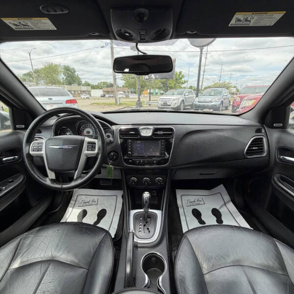 2013 Chrysler 200 Limited