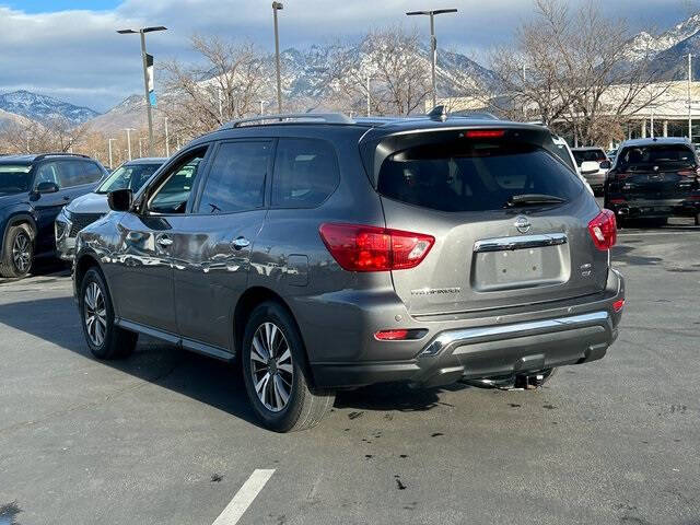 2019 Nissan Pathfinder SV