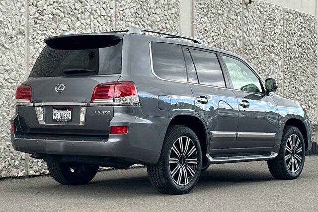 2014 Lexus LX 570