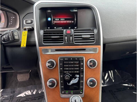 2017 Volvo XC60 T5 Inscription