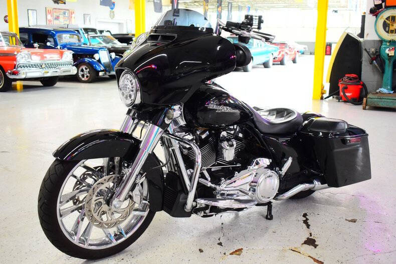 2017 Harley-Davidson Street Glide