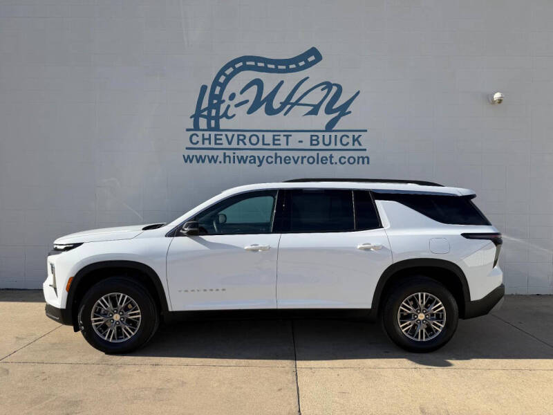 2025 Chevrolet Traverse LT