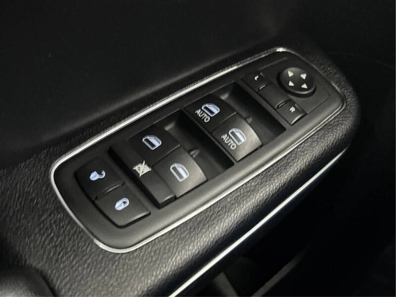 2011 Chrysler 300 Limited