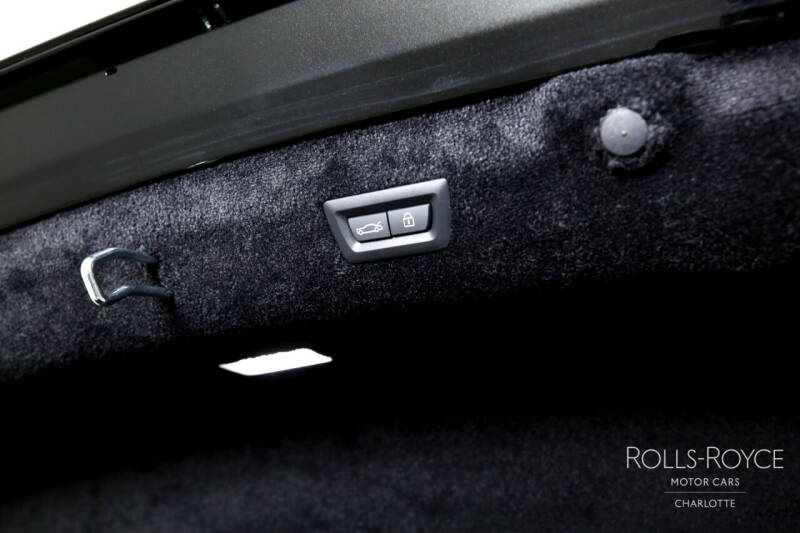 2024 Rolls-Royce Phantom EWB