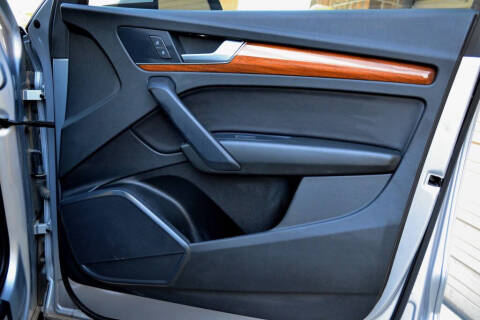 2023 Audi Q5 quattro Premium 40 TFSI