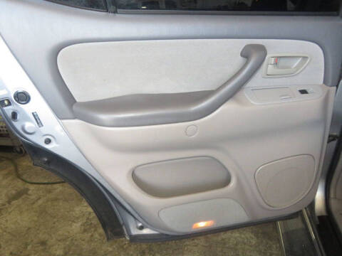 2006 Toyota Sequoia SR5