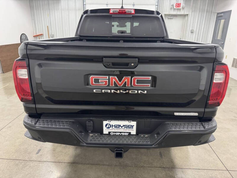 2025 GMC Canyon Elevation