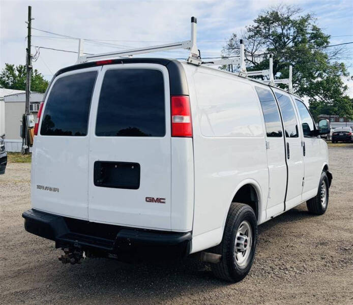2018 GMC Savana 2500