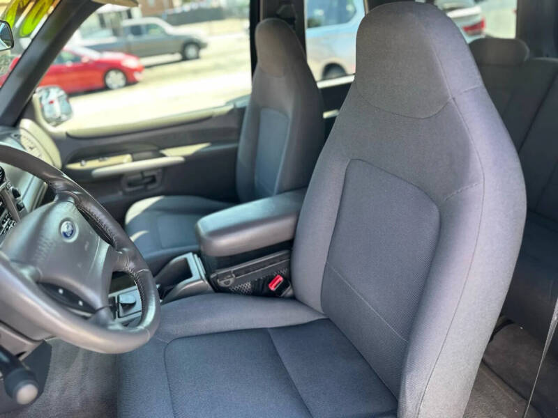 2002 Ford Explorer Sport Value
