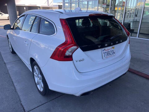 2016 Volvo V60 T5 Drive-E Premier
