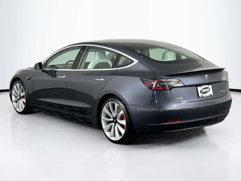 2018 Tesla Model 3 Performance