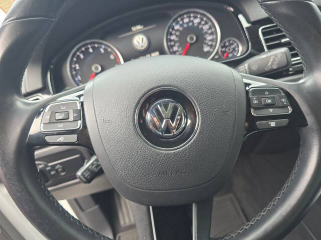 2017 Volkswagen Touareg V6 Wolfsburg