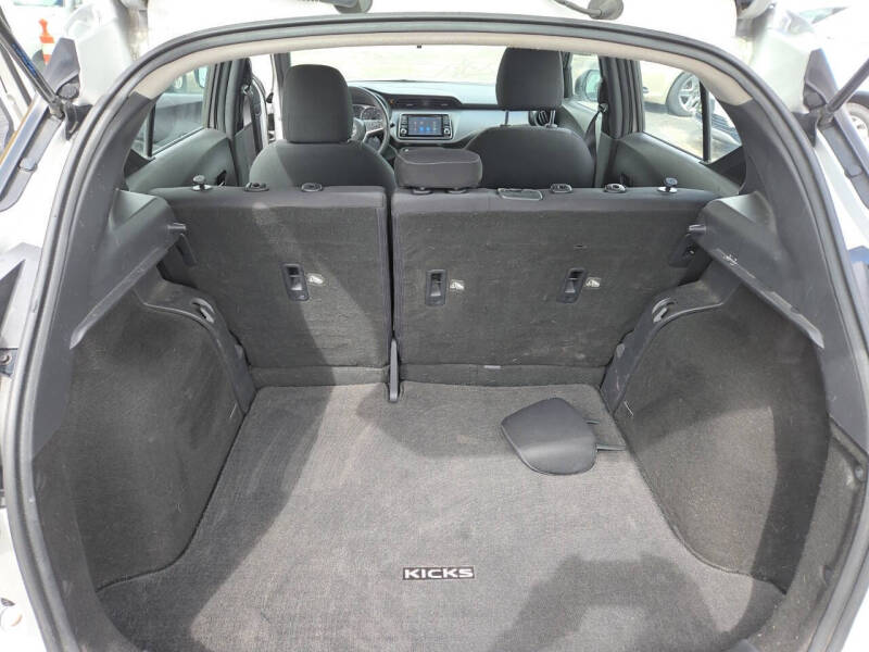 2019 Nissan Kicks S