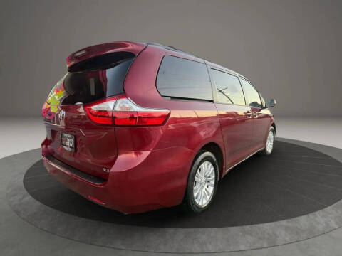 2015 Toyota Sienna