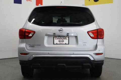 2020 Nissan Pathfinder SL