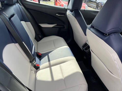 2022 Lexus UX 200
