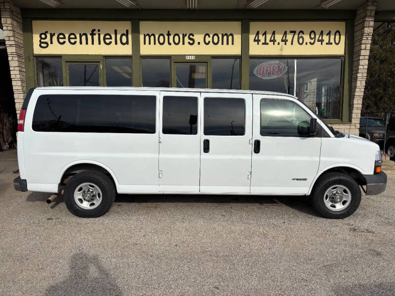 2003 Chevrolet Express 3500 LS
