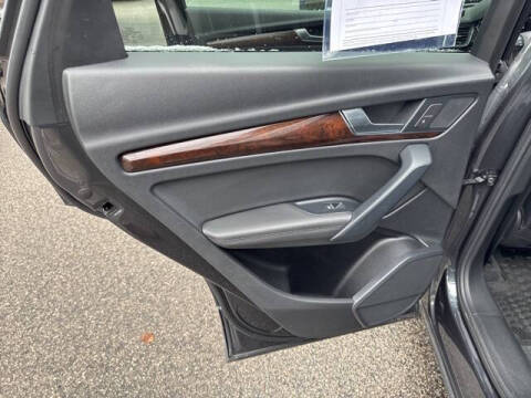 2020 Audi Q5 quattro Premium Plus 45 TFSI