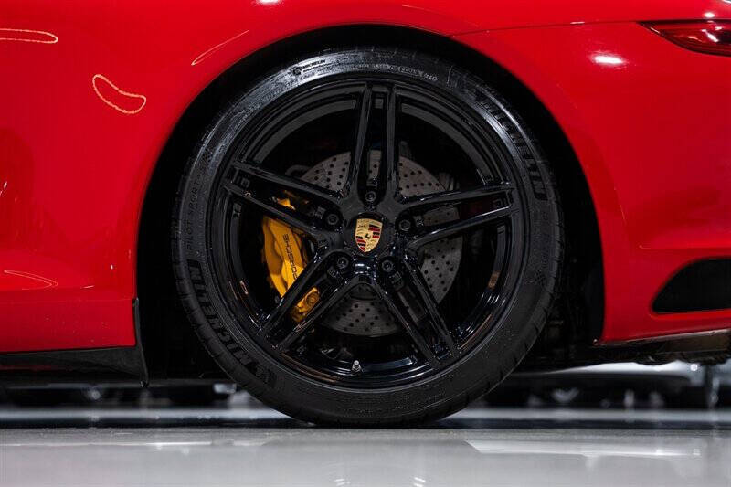 2017 Porsche 911 Carrera