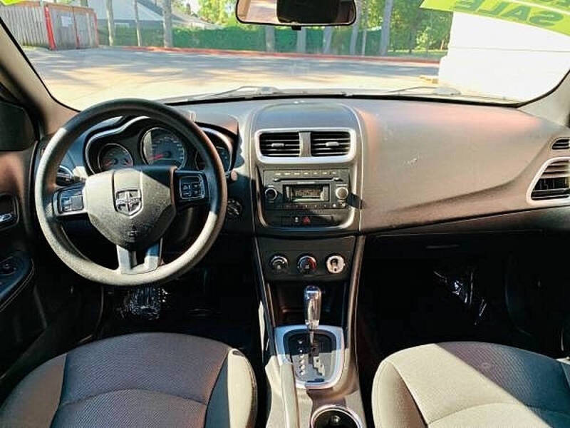 2012 Dodge Avenger SE