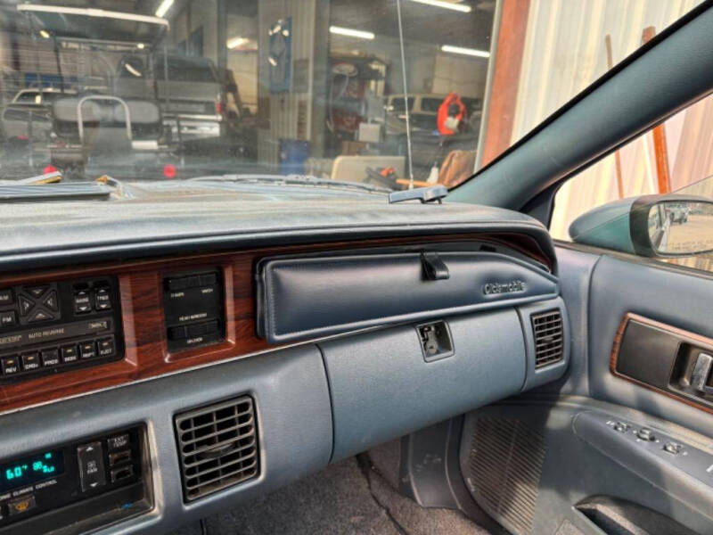 1992 Oldsmobile Custom Cruiser